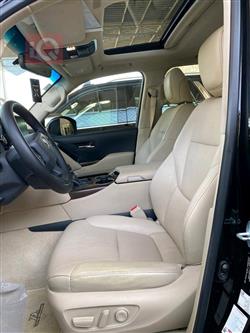 تۆیۆتا لاند کروزەر